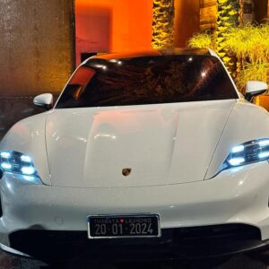 Aluguel Porsche Elétrica Branca