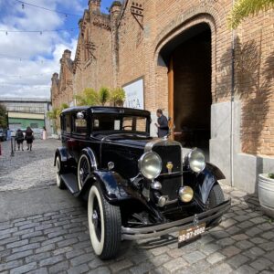 Chrysler modelo A7 com ar-condicionado preto